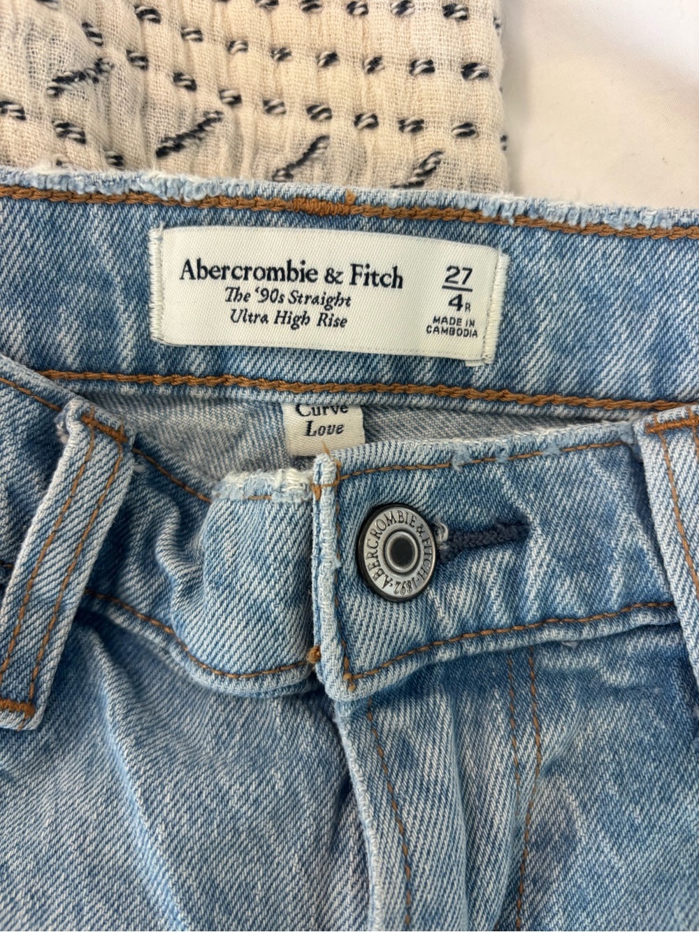 Abercrombie & Fitch 90’s Straight Ultra High Rise - Curve Love